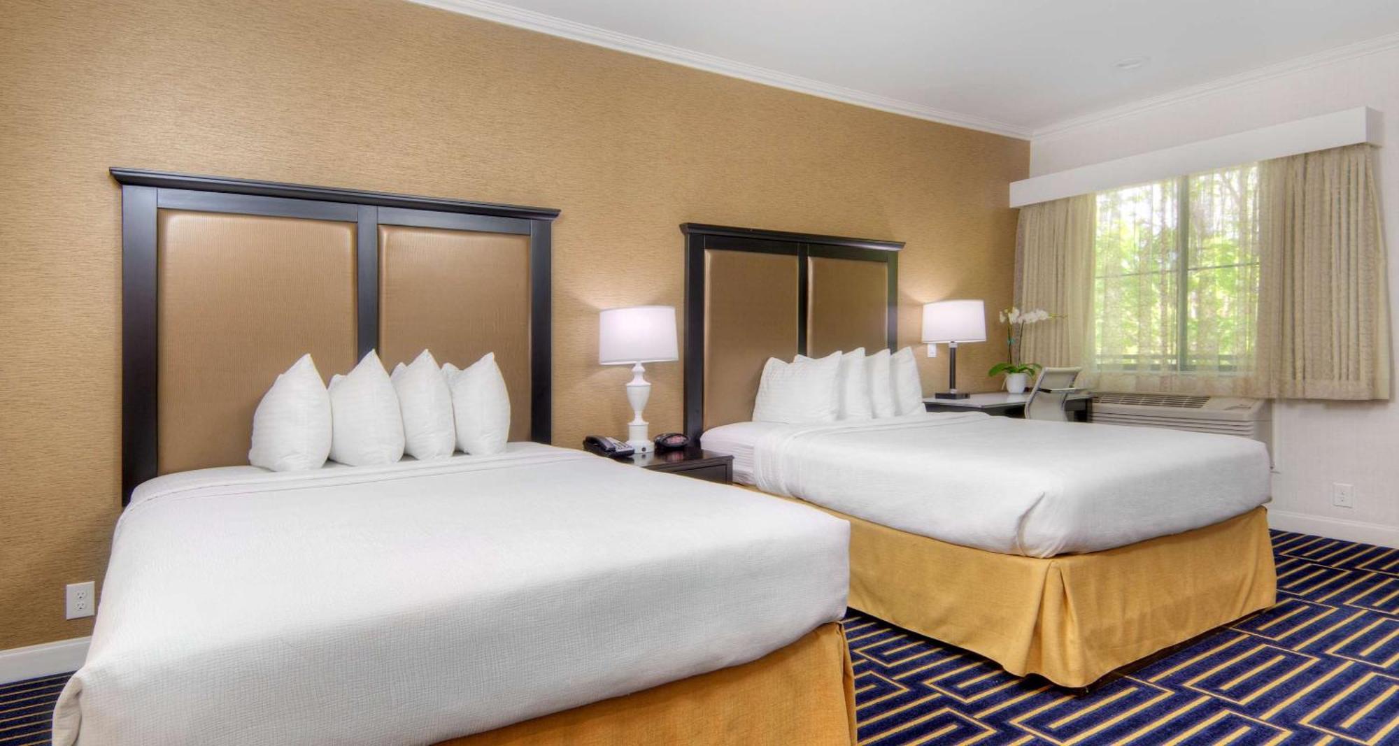 Best Western Plus Palm Court Hotel Davis Exteriör bild
