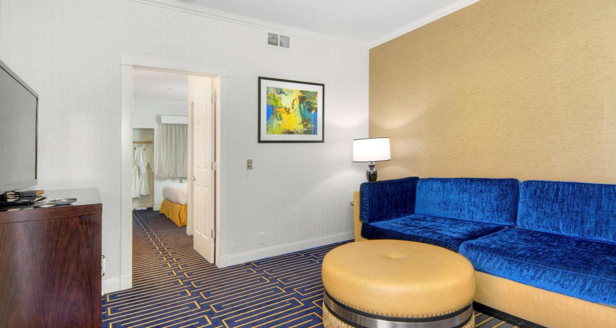 Best Western Plus Palm Court Hotel Davis Exteriör bild