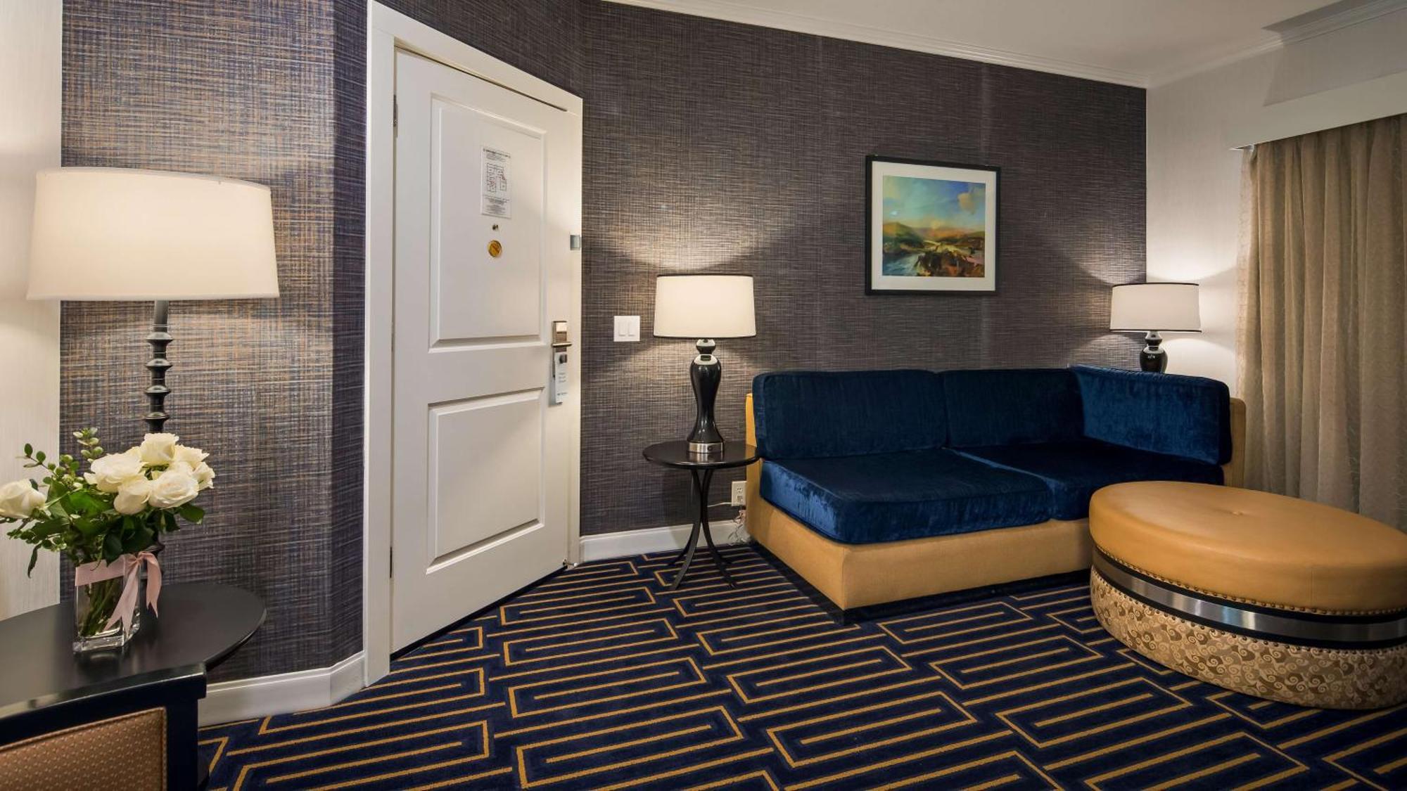 Best Western Plus Palm Court Hotel Davis Exteriör bild