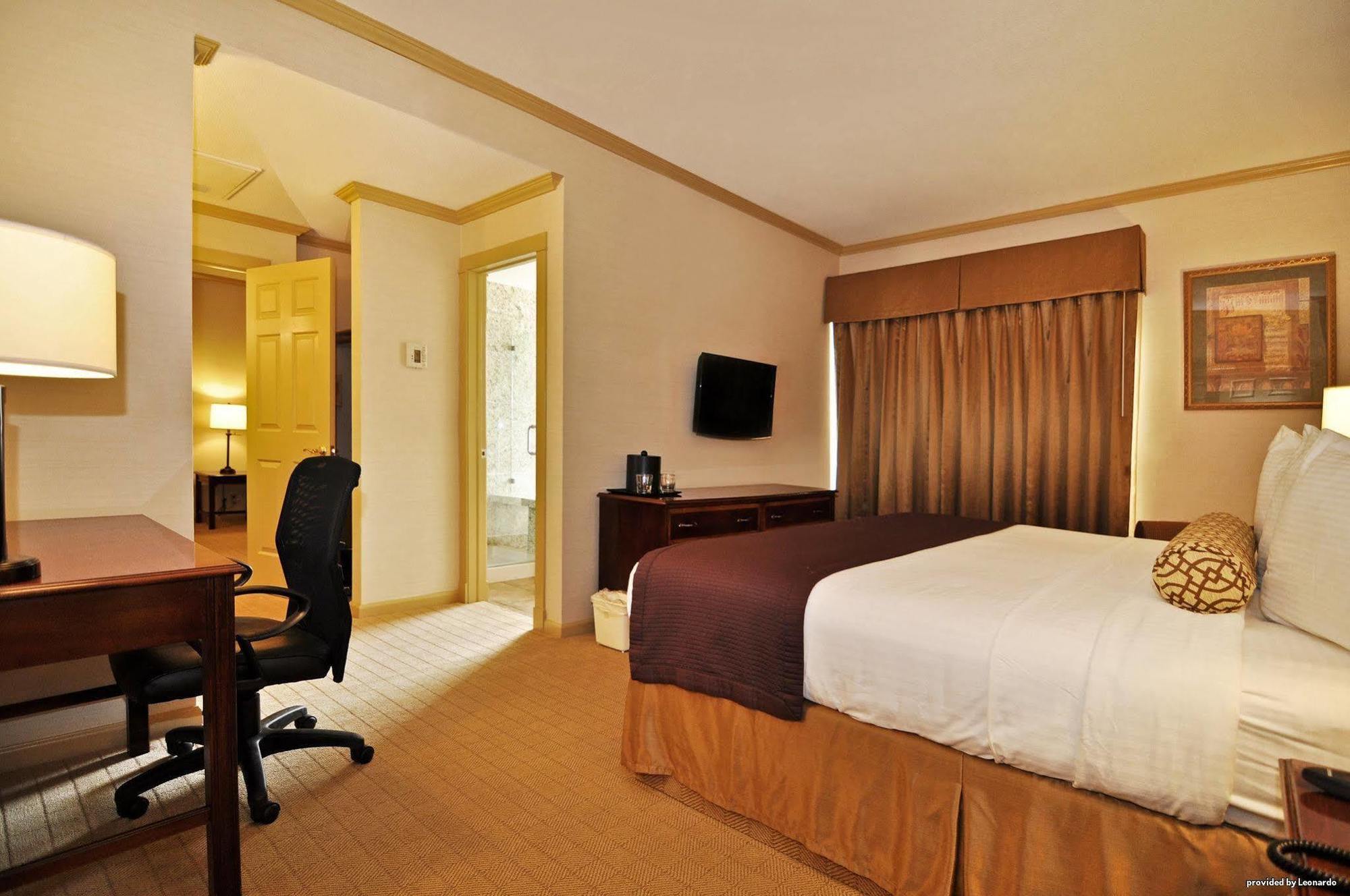 Best Western Plus Palm Court Hotel Davis Rum bild