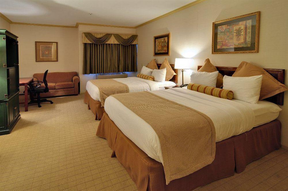 Best Western Plus Palm Court Hotel Davis Rum bild